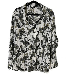 shirt ,blouse,women 4x,crinkle,lightweight,like new,paisley,front closure career